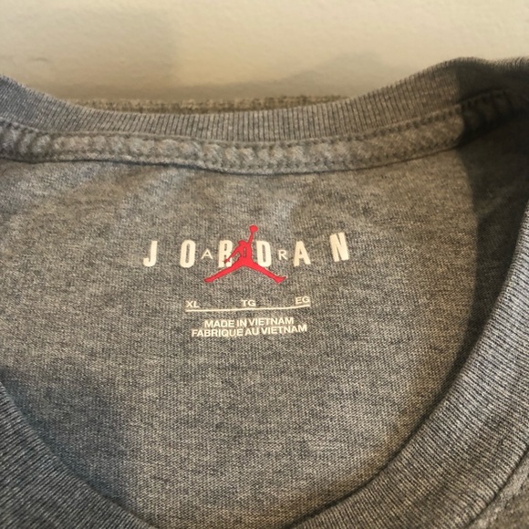 Men’s Nike Jordan Tshirt, Grey, XL - Picture 3 of 4